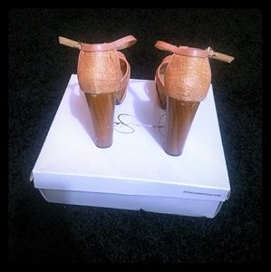 Jessica Simpson Ballerina